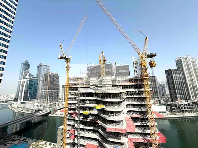 Stunning Canal Views | Vacant on Transfer