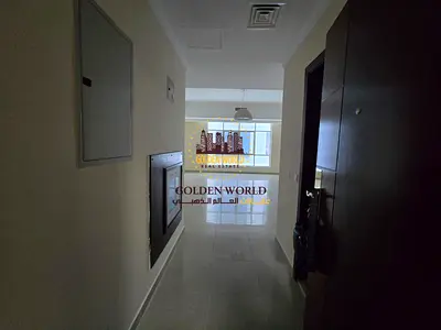 شقة غرفتين وصالة في التعاون الشارقة، غرفة ماستر، بلكونة خلفية، تكييف مجاني، باركينغ، بطاقة جيم.  موقع مميز قريب من جميع الخدمات وسهل الوصول إلى دبي. ا