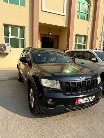 Jeep Grand Cherokee Limited 2011 GCC Specs