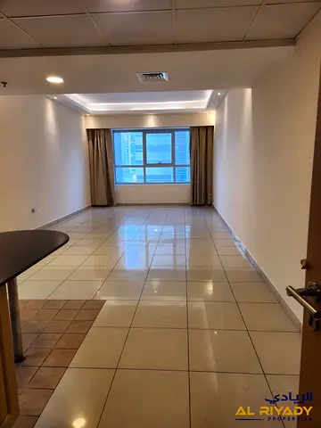 Stylish 2 bedroom plus Dinning -Motivated seller-Beautiful views-2 covered parkings