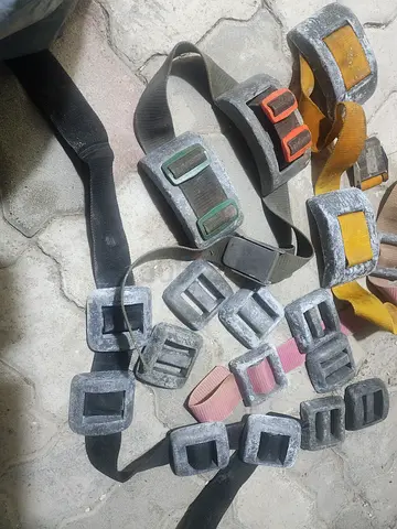 Diving weight with built