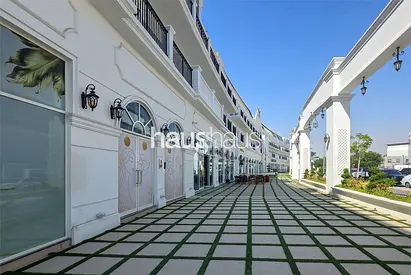 Primium Location | Road Facing | Semi Fitted