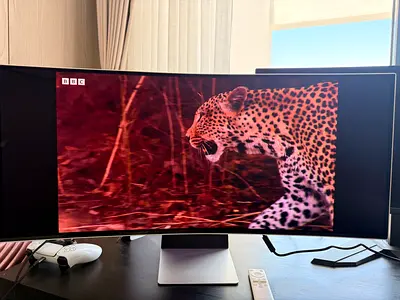 Samsung Gaming Monitor G8 Odyssey OLED Ultra Wide QHD with Smart Functions 175Hz