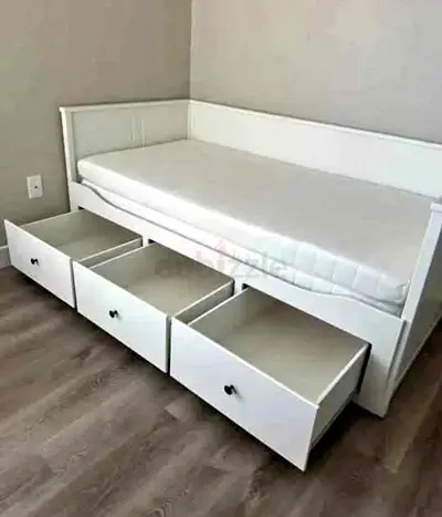 Ikea hamnes day bed with 2 mattress and 3 store Drawer underneath