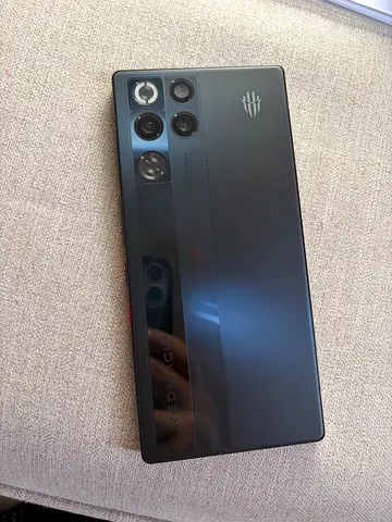 Nubia RedMagic 11 Pro -