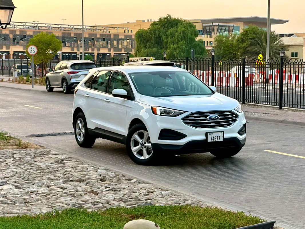 Ford Edge 2022 — photo 1 of 13
