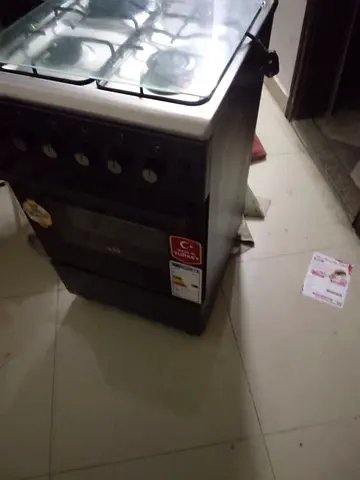 Used freestanding gas cooker with oven - good working condition