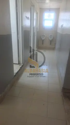 🏠 متاح 3 استوديوهات في الجرف – عجمان 📍 داخل كامب نظيف ومرتب ✅ مناسب لسكن العمال والموظفين