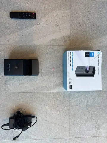 Powerology Ultra Short Throw Dlp Projector - Black