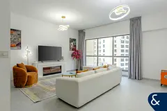 Marina View | Vacant | Renovated