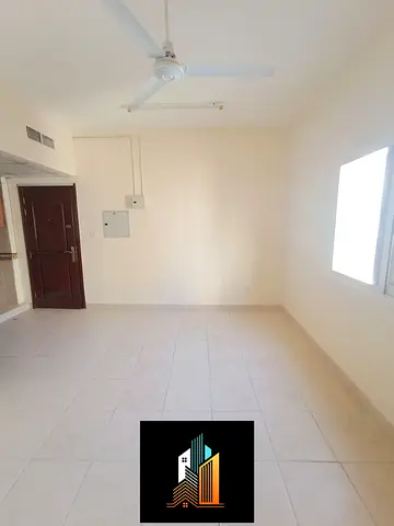 Big studio neat and clean family and Central AC building