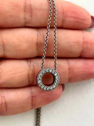 Pandora necklace (silver color)