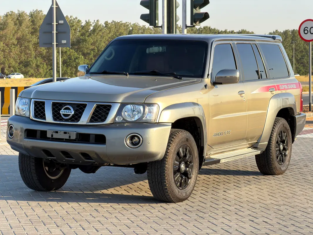Nissan Patrol Safari 2019 — photo 1 of 8