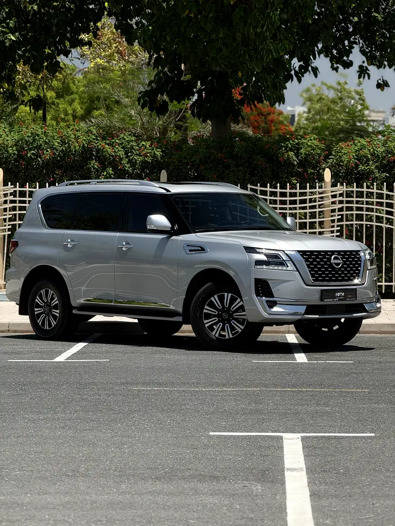 Nissan Patrol 2024 — photo 1 of 19