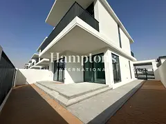 Single Row | Vastu | Facing Main Park