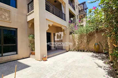 Private Garden | Study Room | Area Specialist