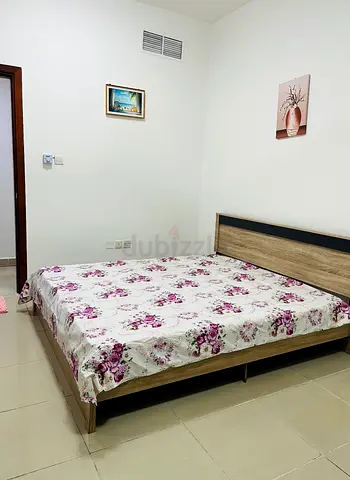 Fully Furnished Beautiful Room with Big window,Direct from owner from 1st June on Border 2 minutes