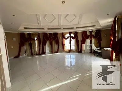 Beautifully Designed | 6 Bedroom Villa | Swimming Pool | Elevator & Garden