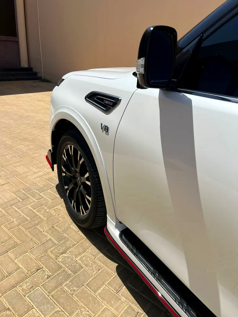 Nissan Patrol 2022 — photo 1 of 16