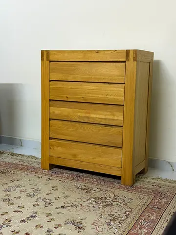 Solid Oak 5-Drawer Chest / Dresser - Natural Finish