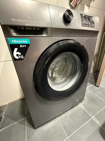 Hisense 6kg Front Load Washing Machine - Black, Good Condition
