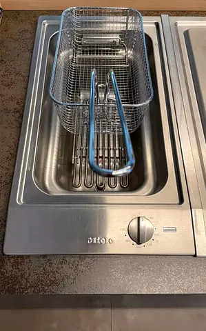 Stainless steel commercial deep fryer (built-in) - Miele CS 1411