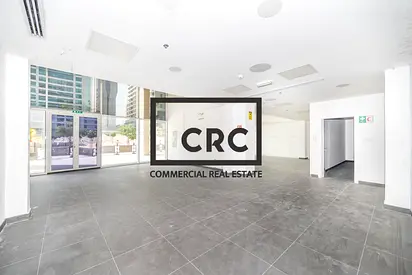 Fully Fitted Units | High Ceiling | Ready