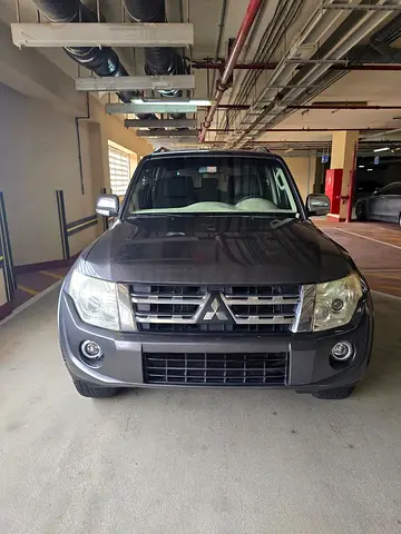 Mitsubishi Pajero GLS MID 2014 - GCC Specs - Well Maintained