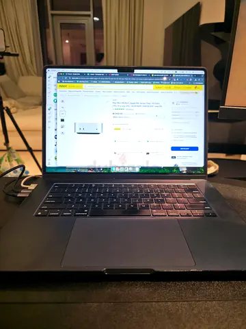 MacBook M3 Air 8Gb