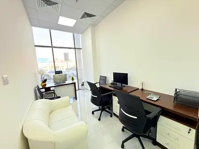 Modern Office | Bank Account Assistance | Free Amenities |