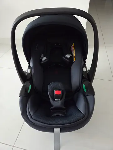 Maxi cosi pebble 360 car seat - Gently used