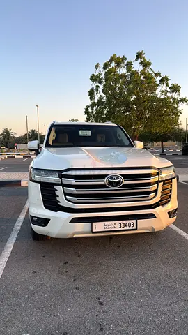 Toyota Land Cruiser GXR 2023 - GCC Specs - Like New!
