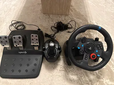 Logitech G29 Racing Wheel with Pedals and Shifter PC  Playstation