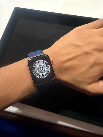 Used Apple Watch Series 4/5 with blue Nike sport band 40mm