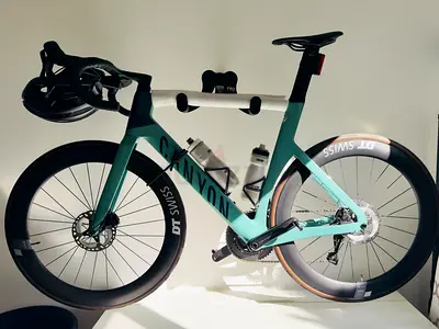Canyon Aeroad bike CF SLX 8 Disc Di2
Frame Size L