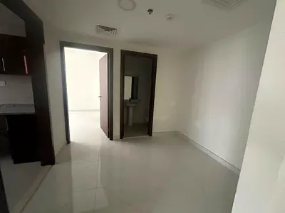 اكبر واجمل غرفه وصاله في منطقه التعاون الشارقه  ثاني سكن غرفه ماستر  ٢ حمام  اطلاله مفتوحه  باركن مجاني وقريبنه من جميع الخدمات