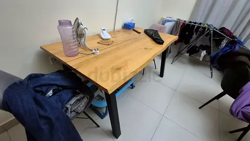 4 seater dining table