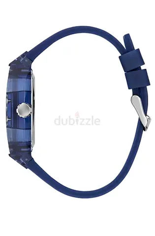 Blue casual men’s wristwatch with silicone strap