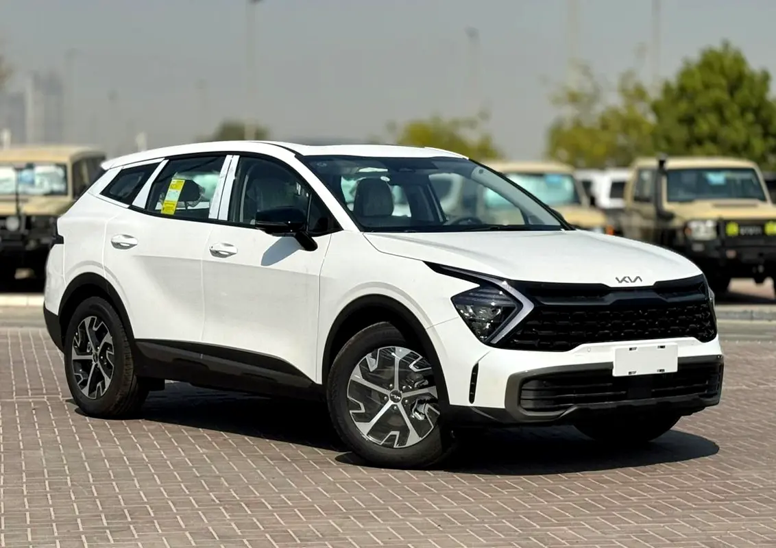 Kia Sportage 2025 — photo 1 of 17