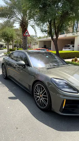 Porsche Panamera GCC first owner