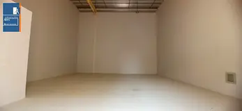 Warehouse in Commercial Area - Modern &amp; Efficient Layout