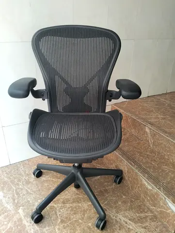 For selling Herman Miller Areon Ergonomic Mesh Office Chair size B and C full loaded available