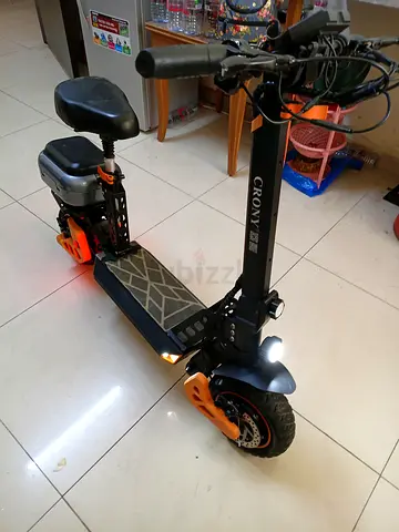 Electric scooter with seat - Crony model, good working condition