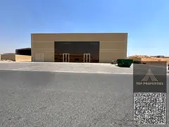 Warehouses for rent in Umm Al Quwain – Umm Al Thu’ub area. Spaces ranging from 2500 sq ft to 250