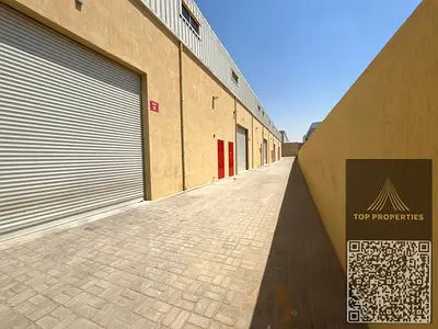 Warehouses for rent in Umm Al Quwain – Umm Al Thu’ub area. Spaces ranging from 2500 sq ft to 25000 sq ft. 30 kW electricity. Internal bathroom for eac