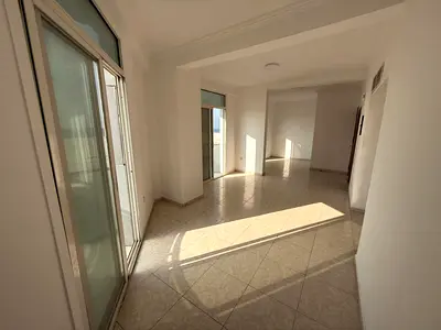 اطلاله بحريه كامله _3 بلكونه _تكييف مركزي _سكن عائلات _مساحه كبيره _صيانه فري