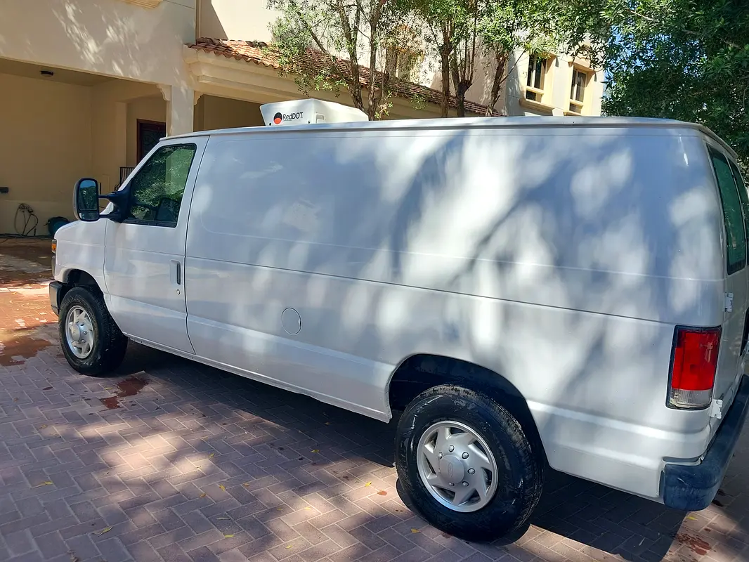 Ford E-250 2014 — photo 1 of 11