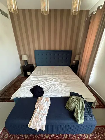 King size bed