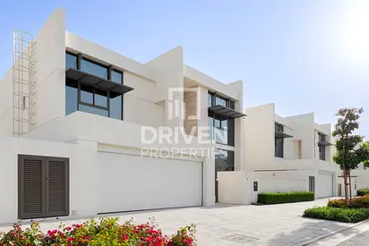 Exclusive | Vacant | Vibrant Community | Ideal Apt