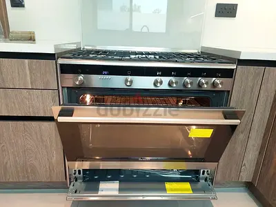 Siemens latest model IQ-700 gass/electric 2in1 5 burner top gass oven electric dual fan stove 90x60e